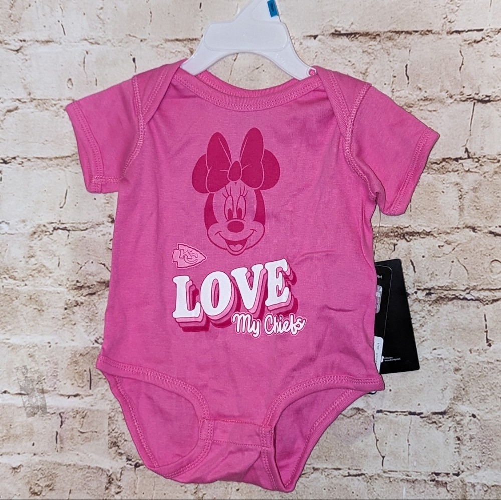 ❤️Disney NFL Minnie Mouse Chiefs Bodysuit 12 Months NWT